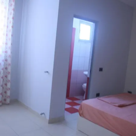 Hotell Sarda Deja's Ford